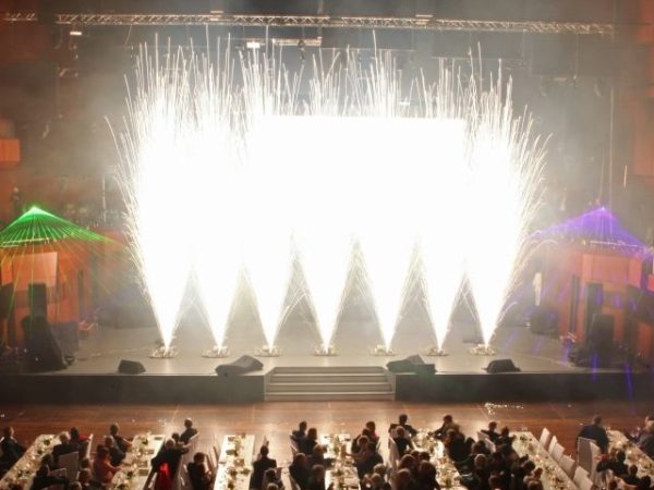 zuendwerk indoor feuerwerk move alte oper frankfurt 50 jahre deutsche leasing