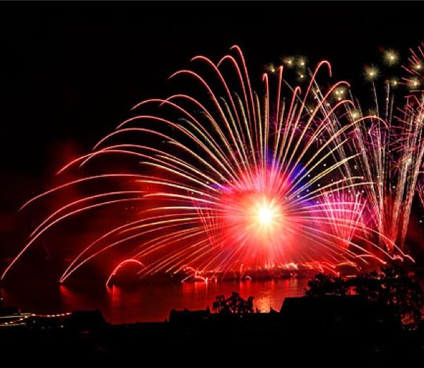 Rhein in Flammen Oberwesel - Pyro-Musicals von zündwerk