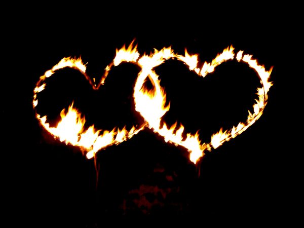Brennende Herzen