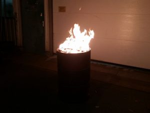 Brennendes Ölfass Bronx